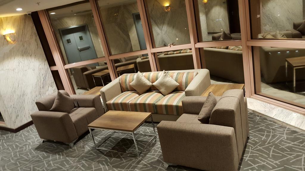 Burj Alhayat Hotel Suites Olaya Riaad Buitenkant foto