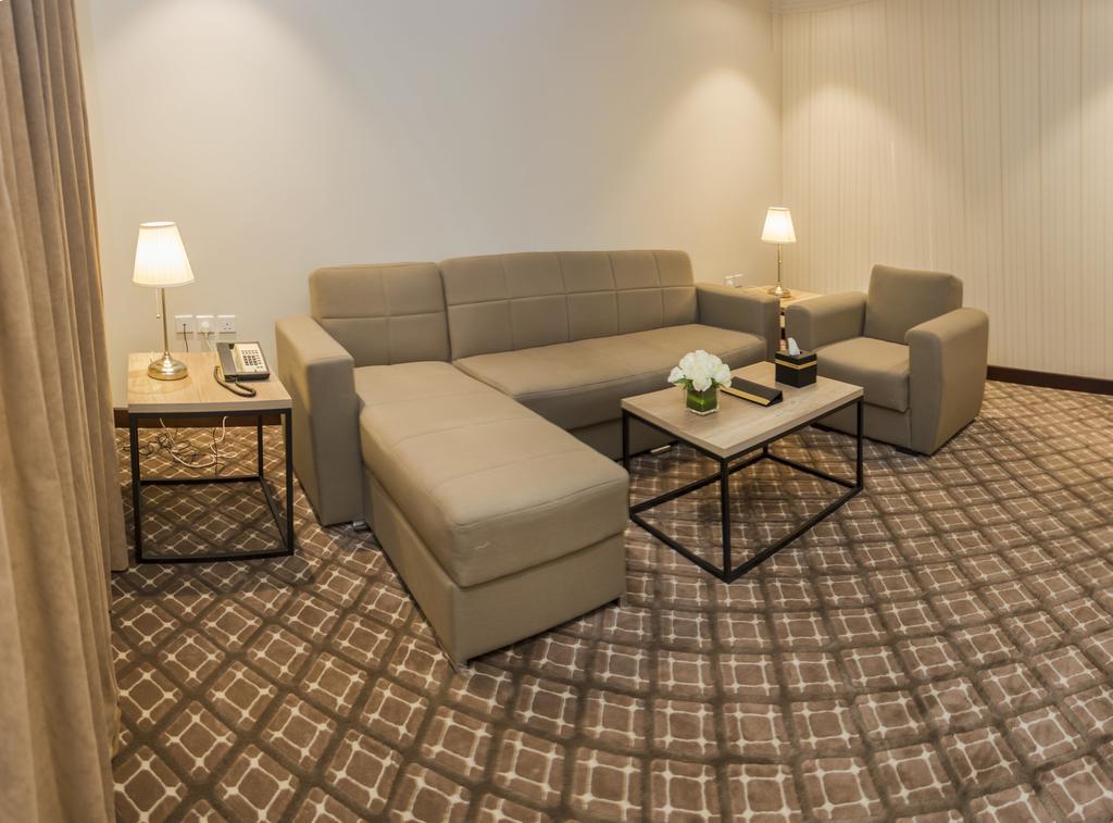 Burj Alhayat Hotel Suites Olaya Riaad Buitenkant foto